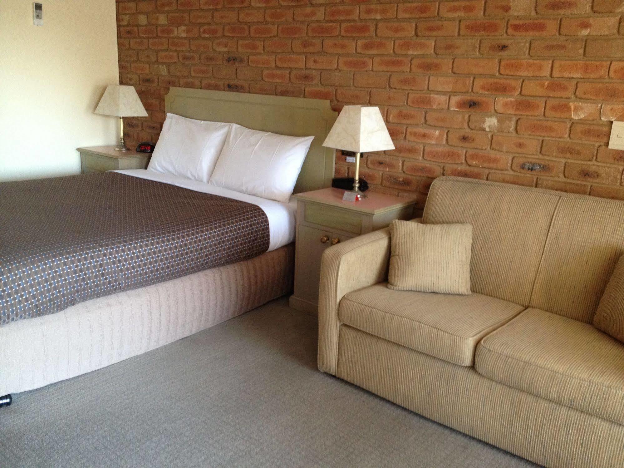 Golden Square Motor Inn Бендіго Екстер'єр фото